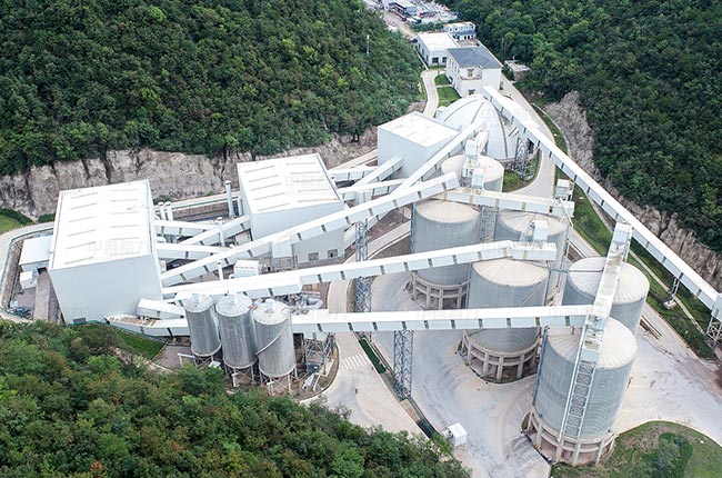 湖北宜昌年產300萬噸灰巖骨料生產線