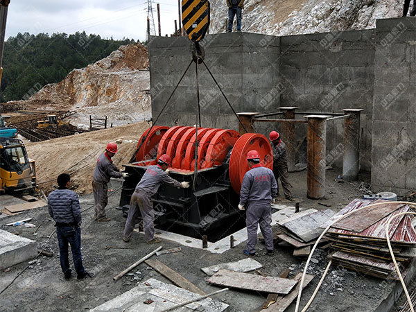 ����C���b