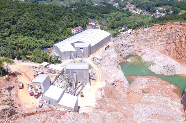 湖南婁底市日產萬噸采石場生產線